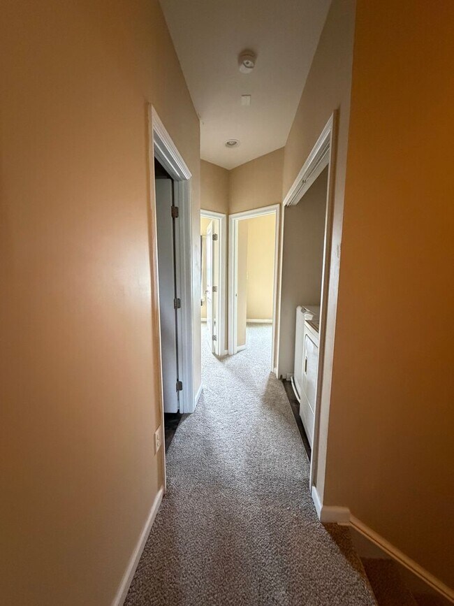 Building Photo - 4376 Pickney Ln