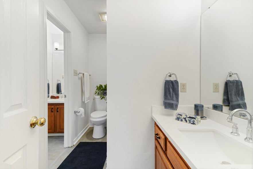 Building Photo - 2205 Audubon Trce