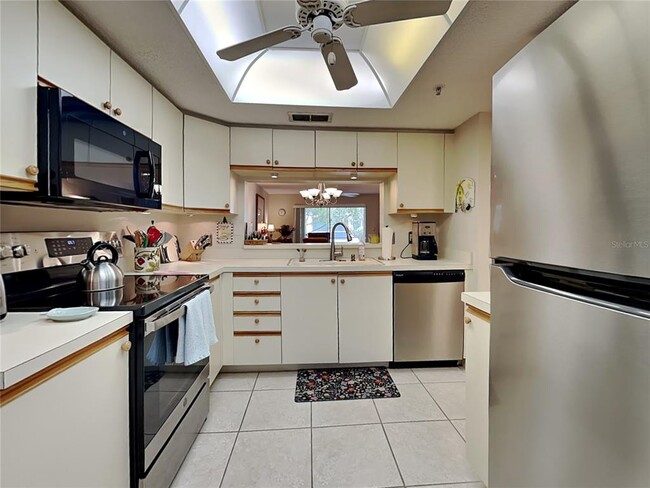 Building Photo - 6501 Stone River Rd