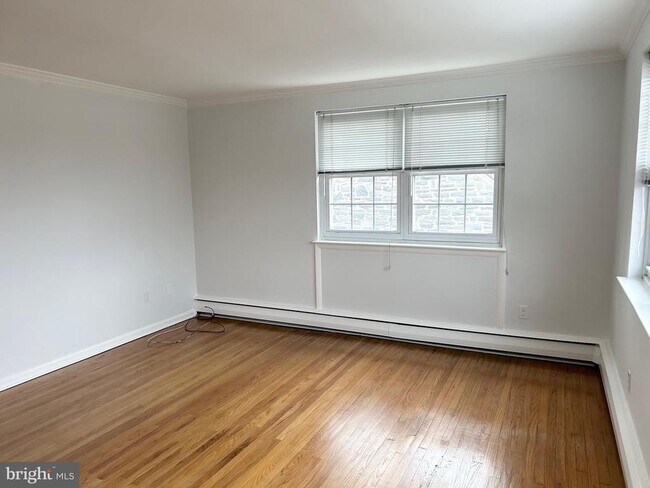 Building Photo - 1223 Drexel Ave