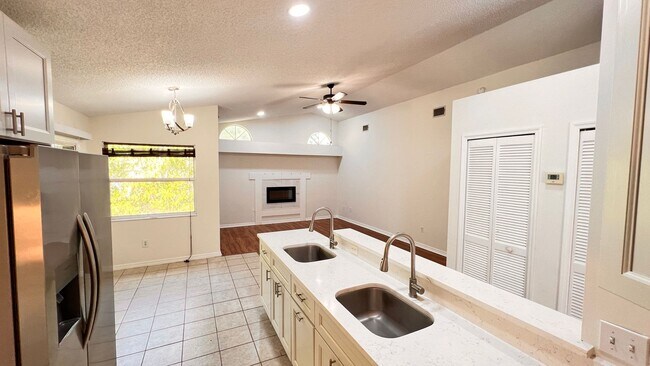 Building Photo - 23 Winding Woods Trail