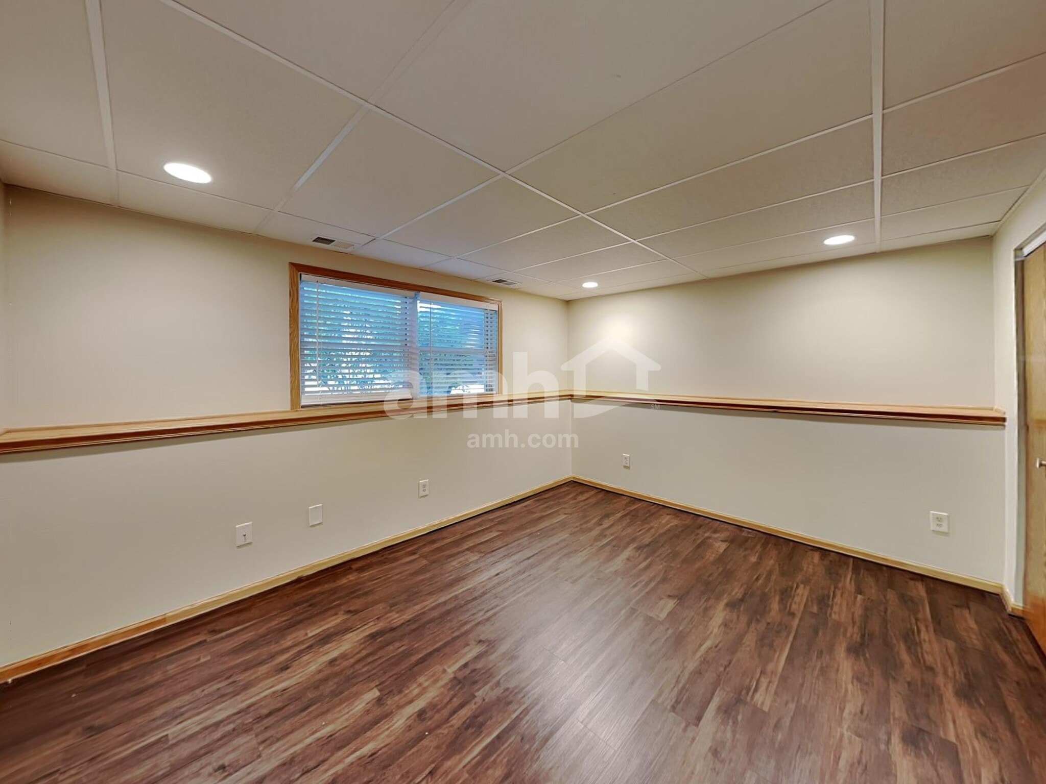 Building Photo - 204 Inverness Trl