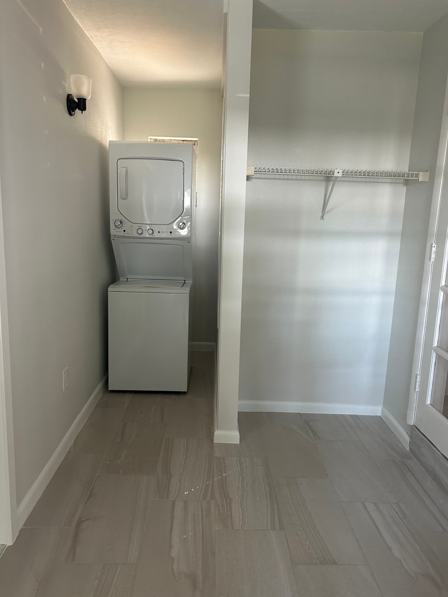 Building Photo - 3111 Elmer St