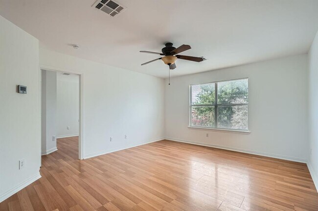 Building Photo - 1293 Amberwood Loop
