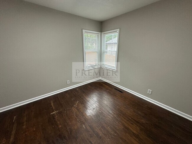 Building Photo - 5709 Bales Ave