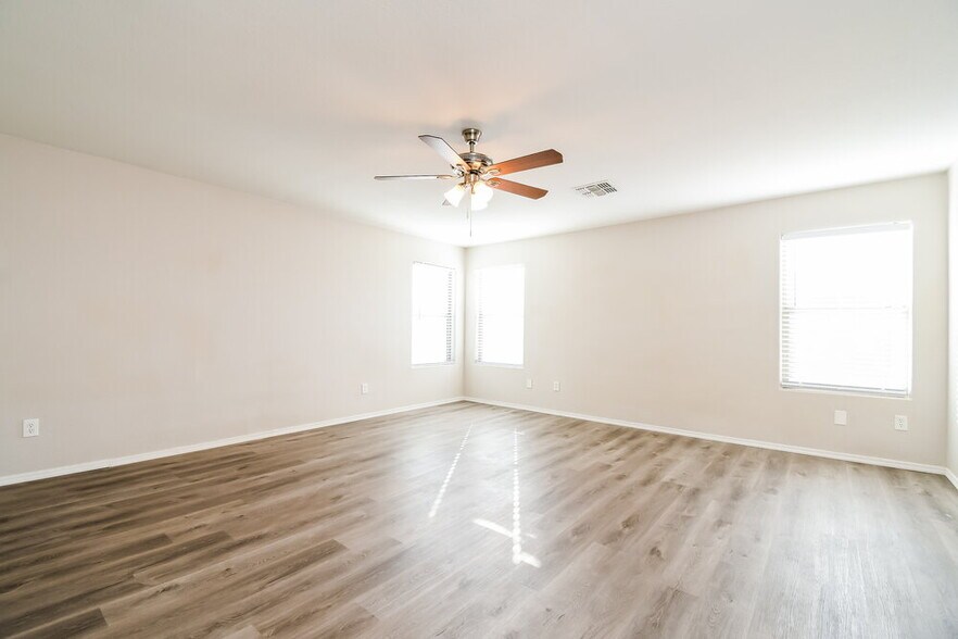 Building Photo - 21123 E Tierra Grande Dr