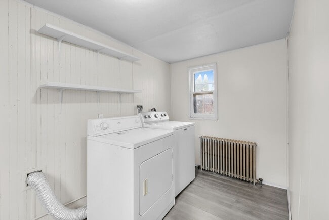 Building Photo - 210 Roseto Ave