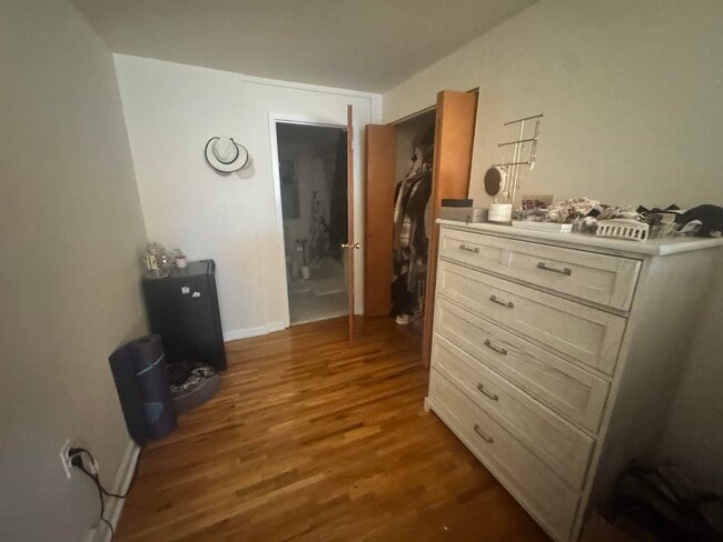 Building Photo - 450 7th St