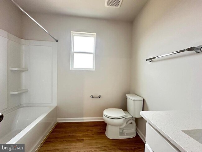 Building Photo - 36 Patterson Rd