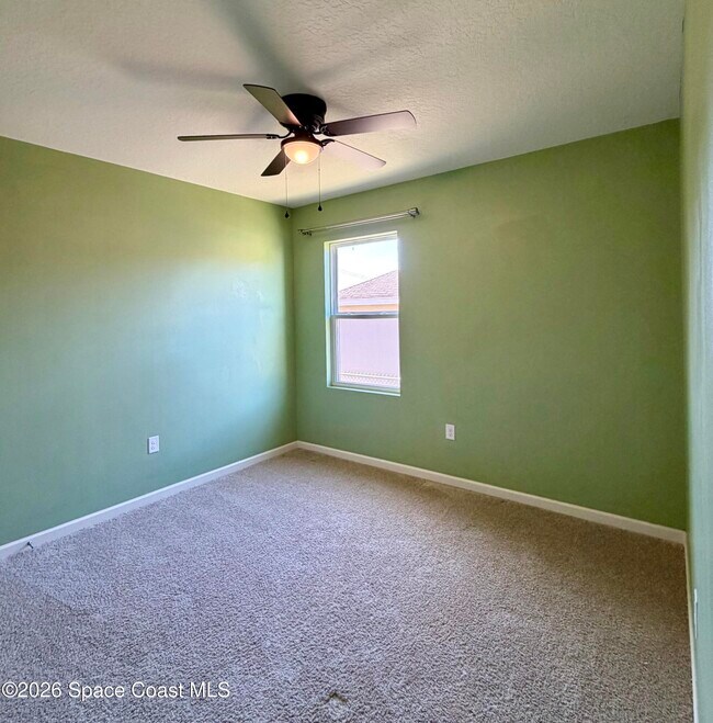 Building Photo - 282 Heritage St SW