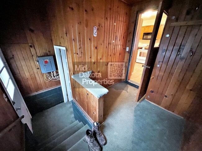Building Photo - 700 S Wisconsin- 3 bedroom house