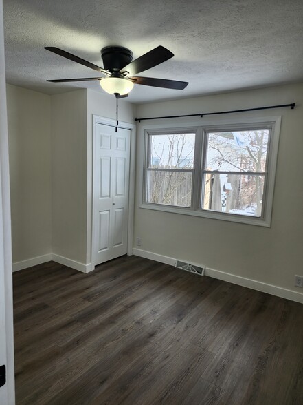 Bedroom - 905 Woodmere Dr