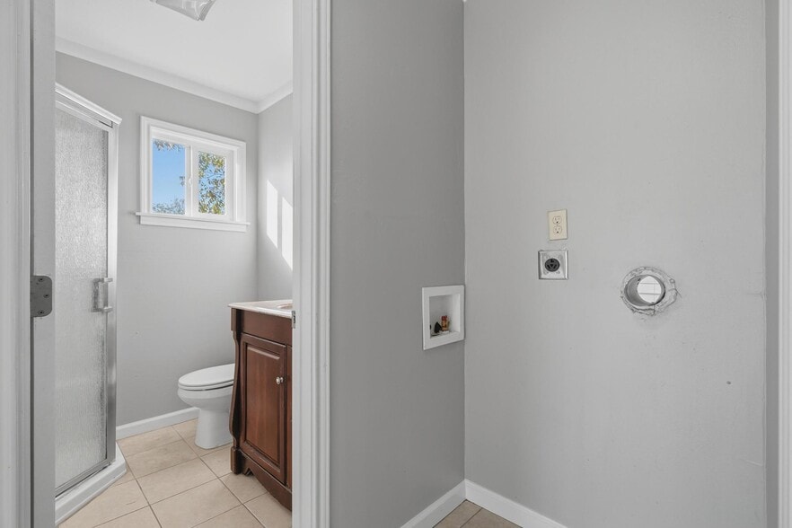 Building Photo - 2618 S 22nd St