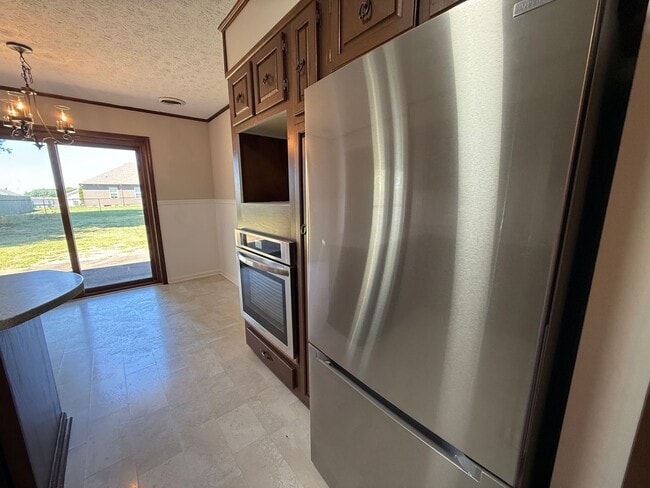 Building Photo - Spacious 3-Bedroom Ranch for Rent in Franklin, KY!