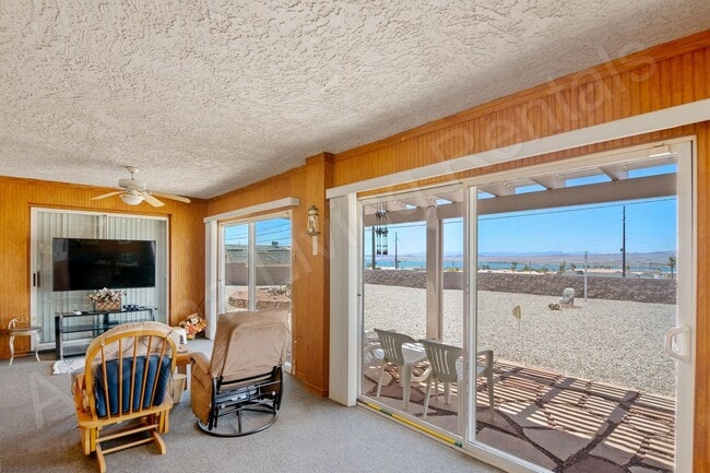 Building Photo - FURNISHED AVAILABLE OCTOBER 2025 - MAY 2026