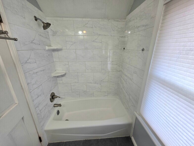 Building Photo - 4017 S 1st St