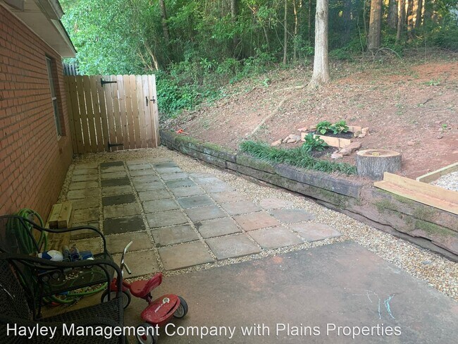 Building Photo - 3 br, 2 bath House - 1181 Northlake Drive