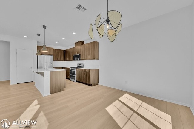 Building Photo - Bright 4-Bed, 2.5-Bath Home in Fallbrook’s Citro Community