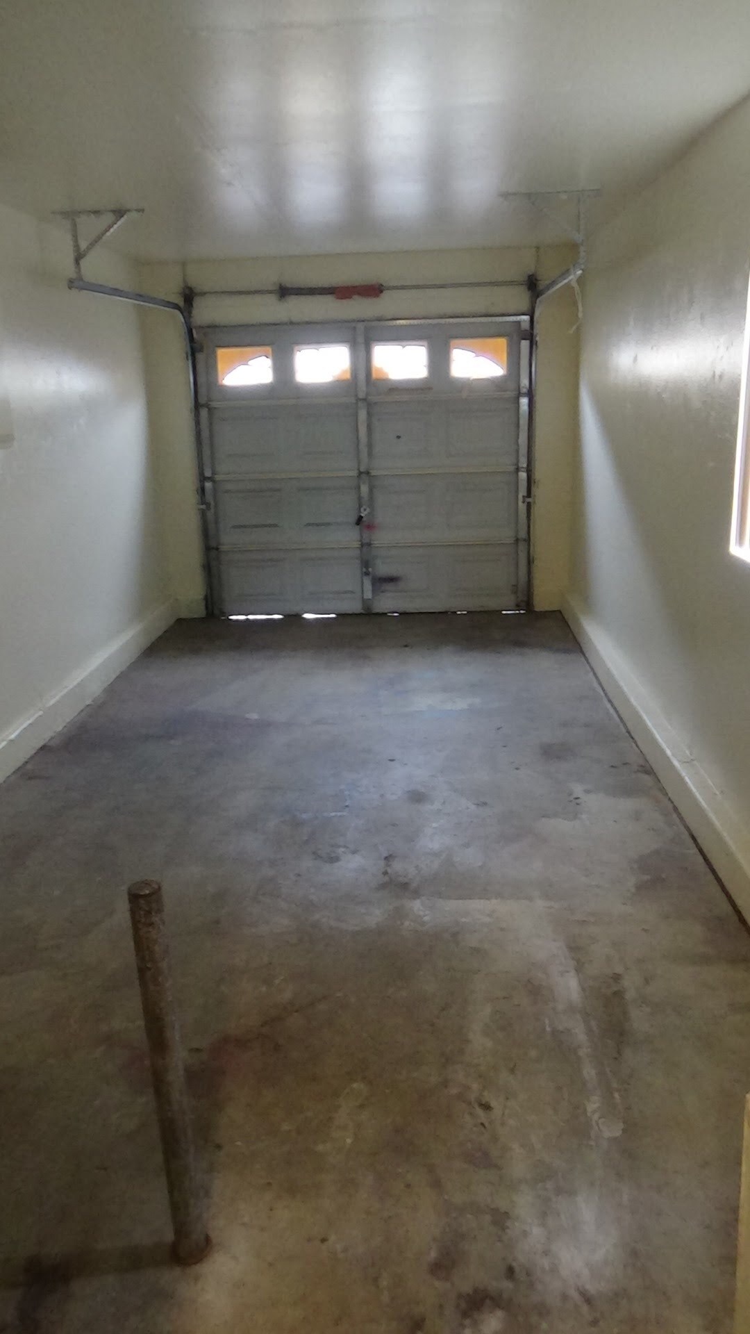 One Car Garage - 1117 Seabreeze Way