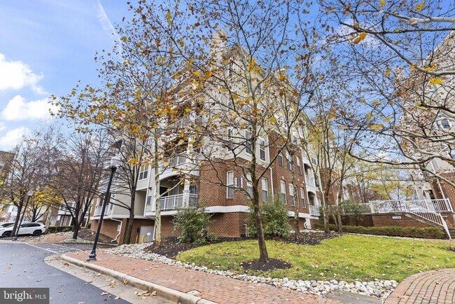 Building Photo - 5108 Donovan Dr