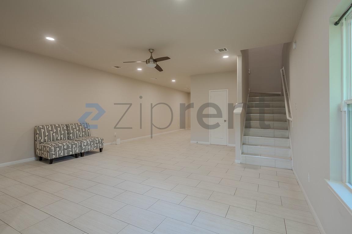 Building Photo - 110 Turner St