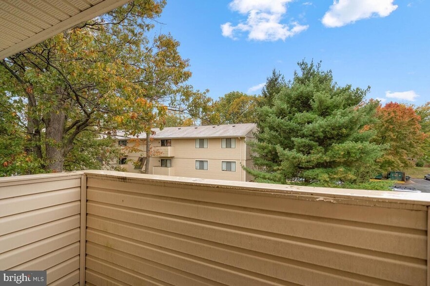 Building Photo - 12415 Hickory Tree Way