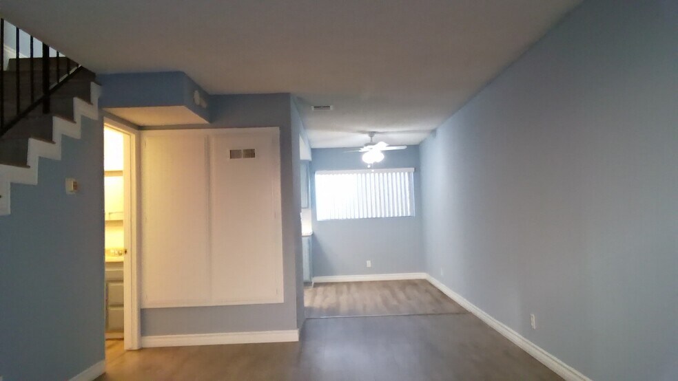 Building Photo - 4130 Manhattan Beach Blvd