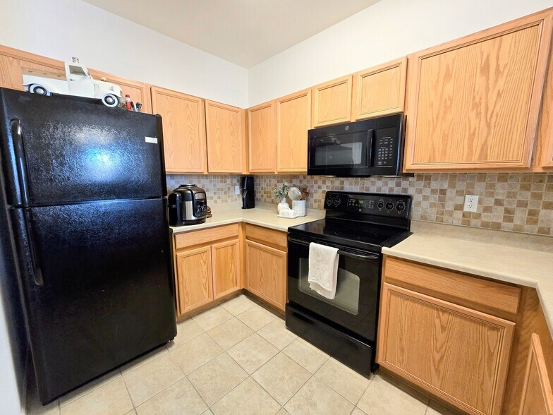Building Photo - 2873 Tumblewood Grv