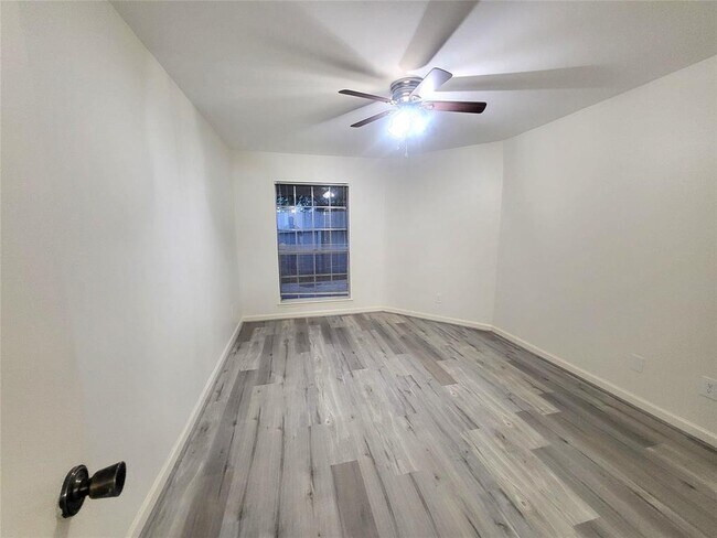 Building Photo - 8787 Brae Acres Rd