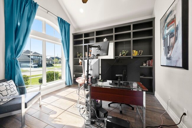 Building Photo - 4326 Bluewood Ct