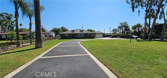 Building Photo - 3037 Valencia Ave