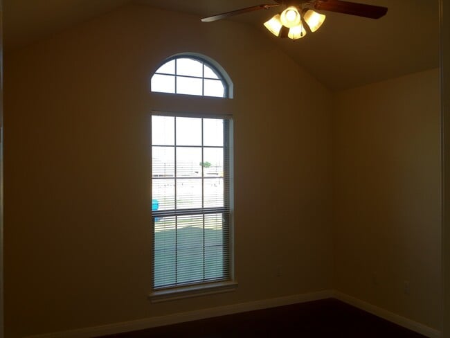 Building Photo - Duplex