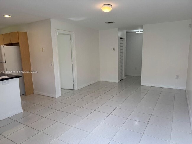 Building Photo - 2522 NE 184th Terrace