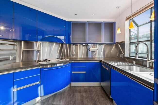 Building Photo - 237 High St