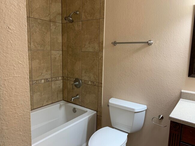 Building Photo - 6745 Ridge Top Dr