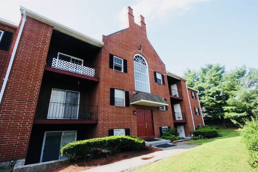 Outside of building - 9 Louisburg Square