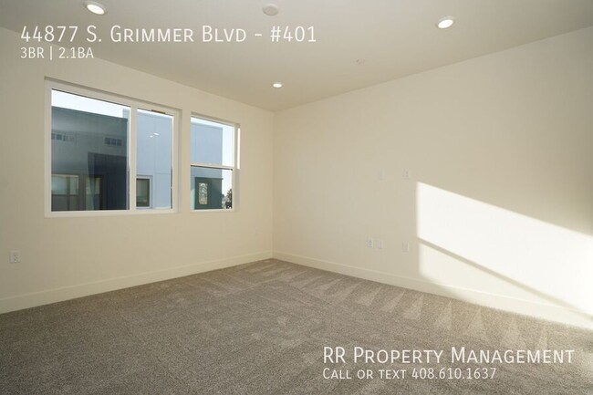 Building Photo - Brand New Top Floor Condo in Excellent Fre...