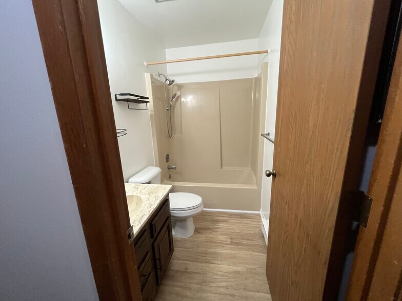 Bathroom - 1588 Jones Dr