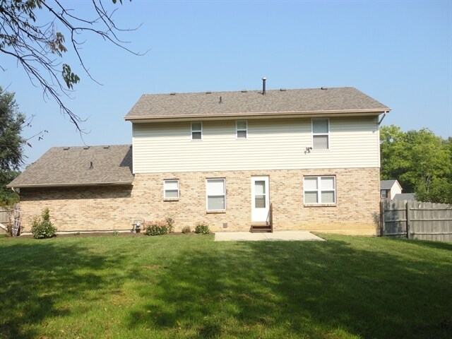 Building Photo - 3736 Maplebrooke Ln