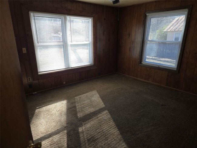 Building Photo - 1711 W 17th St