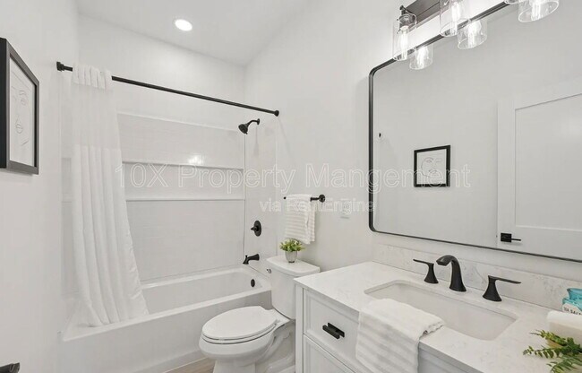 Building Photo - 92 E Innis Ave