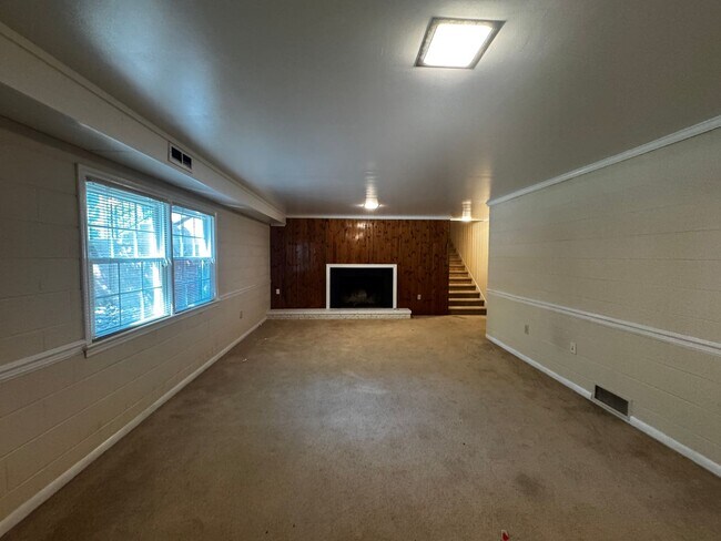 Building Photo - 3109 Kinnamon Rd