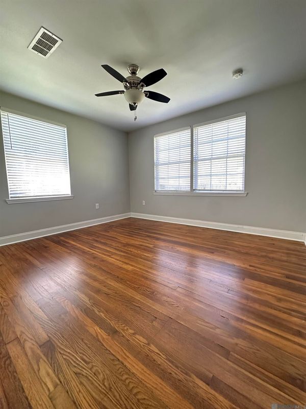 Building Photo - 376 Croydon Ave