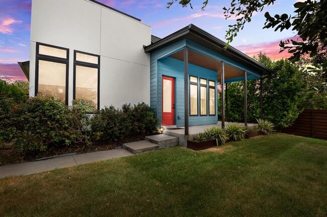 Building Photo - 2101 Greenwood Ave