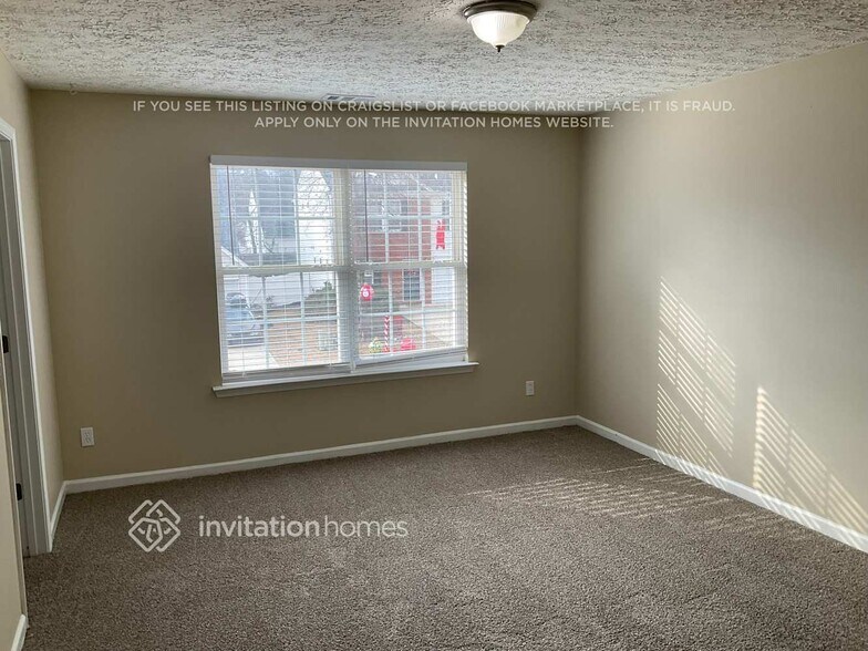 Building Photo - 314 Pieris Dr