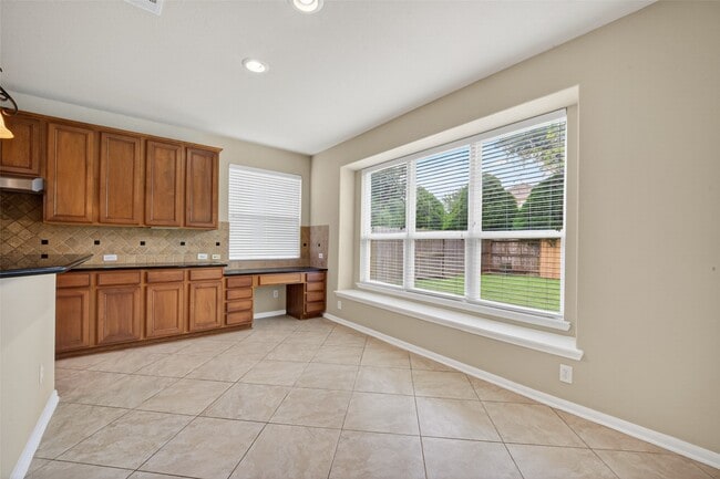 Building Photo - 6826 Sorrelwood Ln