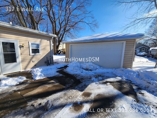 Building Photo - 317 E Wall Ave