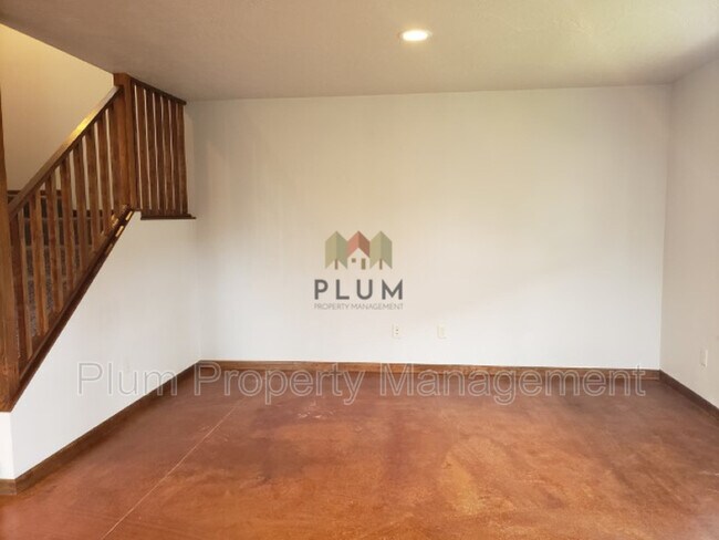 Building Photo - 2130 Mount Ave