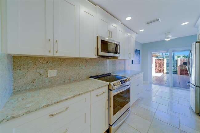 Building Photo - 170 Boca Ciega Point Blvd S