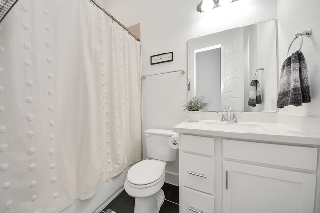 Building Photo - 4111 Crossfind Ct